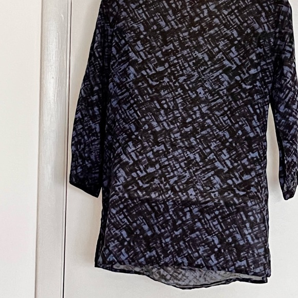 ⭐️Bogo⭐️ 🎈Michael Kors XS  petite studdded v neck top - Picture 6 of 13